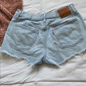 Levi’s shorts light wash 501 size 29